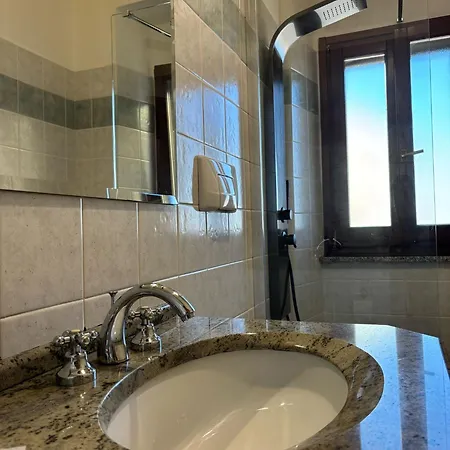 Bright Port View Apartment- Free Parking Apartment Cagliari